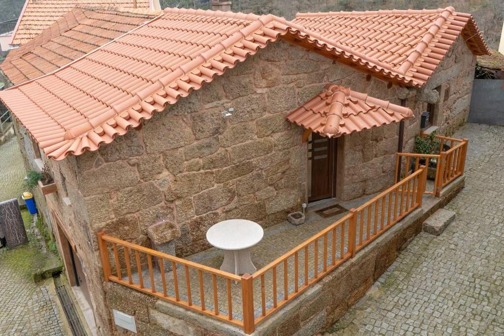 Casa Largo S Lourenco E Casa Da Videira Mazes Exterior photo